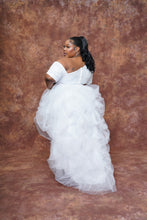 Load image into Gallery viewer, White Sequins Hi low Skirt Set