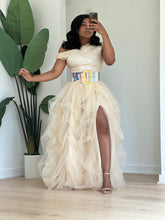 Load image into Gallery viewer, Champagne Hi Slit Sequins Skirt Set