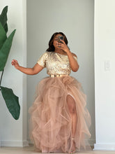 Load image into Gallery viewer, Nude Hi Slit Sequins Skirt Set