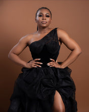 Load image into Gallery viewer, Lace Velvet Skirt Set