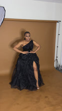 Load and play video in Gallery viewer, Lace Velvet Skirt Set