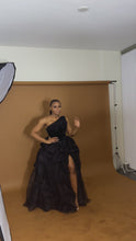 Load and play video in Gallery viewer, Lace Velvet Skirt Set