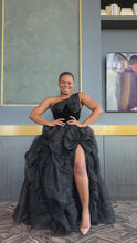 Load and play video in Gallery viewer, Lace Velvet Skirt Set