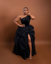Load image into Gallery viewer, Lace Velvet Skirt Set