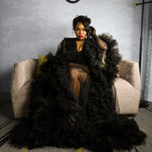 Load image into Gallery viewer, Tulle Robe With A Train