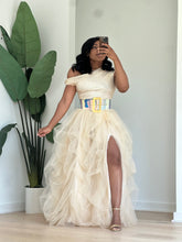 Load image into Gallery viewer, Champagne Hi Slit Sequins Skirt Set
