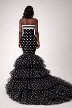 Load image into Gallery viewer, Statement Polkadot Bow Tulle
